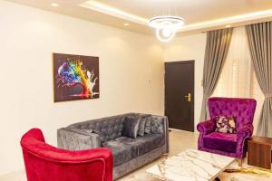 Gallery image of Crowned Crest Apartments in Akowonjo