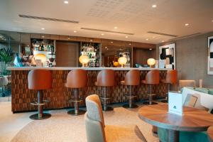 Ο χώρος του lounge ή του μπαρ στο Port Palace