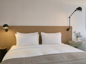 Кровать или кровати в номере Grecotel Astir Palace