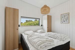 Llit o llits en una habitació de Sea View And Comfort In Architect-Designed Home