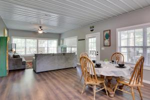 Gambar di galeri bagi Boat Ramp Access Dog-Friendly Kentucky Lake Gem di New Johnsonville