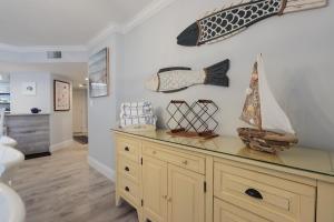 Fotografie z fotogalerie ubytování Soak in stunning Gulf views from Sundial N301, a stylishly updated third-floor condo on Sanibel v destinaci Sanibel