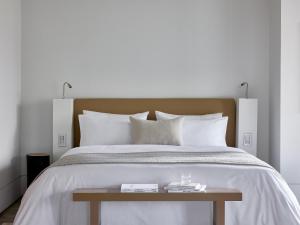 Кровать или кровати в номере Grecotel Astir Palace
