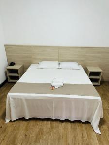 Postel nebo postele na pokoji v ubytování Serrano Hotel + 37 fotografií