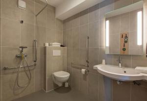Koupelna v ubytování B&B HOTEL Orléans Saran
