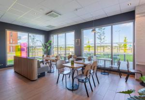Posezení v ubytování B&B HOTEL Orléans Saran