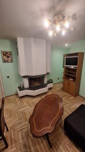 TV a/nebo společenská místnost v ubytování Guest House Krista