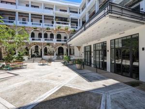 El edificio en el que está el departamento