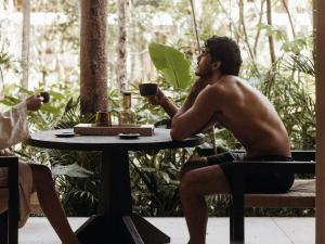 Bebidas em NABOA Hotel Tulum