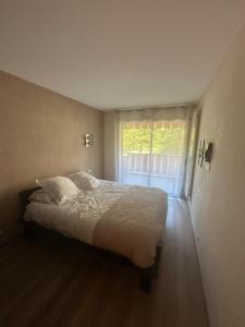 Postel nebo postele na pokoji v ubytování Luxury apartment + 11 fotografií