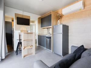 Kuchyň nebo kuchyňský kout v ubytování Holiday Home Ivanka Delux by Interhome