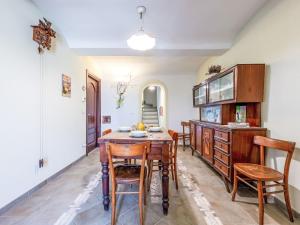 O bucătărie sau chicinetă la Holiday Home San Rocco by Interhome +17 fotografii