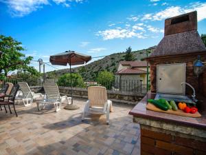 Μπαλκόνι ή βεράντα στο Holiday Home Kamena kuća by Interhome