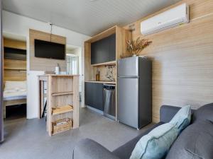 Nhà bếp/bếp nhỏ tại Holiday Home Mira Delux by Interhome