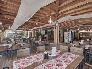 Restaurace v ubytování Hotel Opal