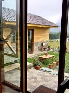 Aed väljaspool majutusasutust Oda Kazbegi