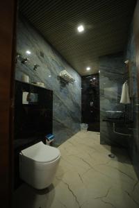 Koupelna v ubytování Hotel Dev Villas - 600 meters from Taj Mahal