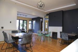 Ruang duduk di The Mandy Guesthouse