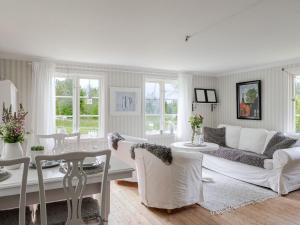 Posezení v ubytování Holiday Home Bygget by Interhome