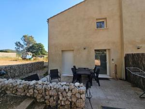 Fotografia z galérie ubytovania Bel Appartement Duplex v destinácii Ventabren