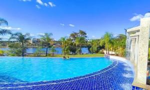 Bazén v ubytování Ihas do Lago nebo v jeho okolí