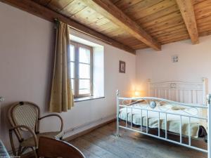 Postel nebo postele na pokoji v ubytování Grande maison rénovée avec WIFI, idéale pour familles - FR-1-583-406