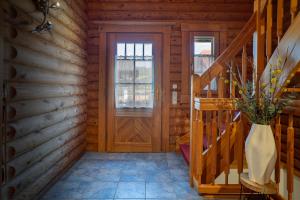 Fotografie z fotogalerie ubytování Das Josef - Idyllisches Blockhaus, barrierefrei, zwischen den Seen v destinaci Oberwang