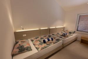 Camera con 2 letti singoli. di Apartment JARO a Stomorska