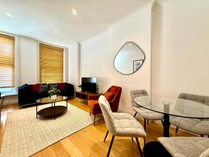 Χώρος καθιστικού στο Covent Garden Apartments