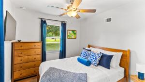 Postel nebo postele na pokoji v ubytování Savannah River Port House