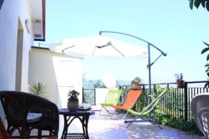 Gallery image of Villa surrounded by nature with private swimming pool - in complete relaxation in Solarino
