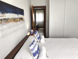 Gallery image of Holiba, Breixo , Piso retro, amplio, a un minuto de la playa, Baiona, Galicia in Baiona