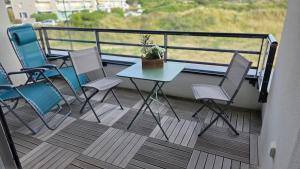 Balkón nebo terasa v ubytování appartement de standing