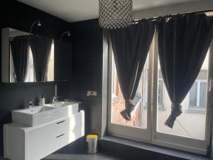 Koupelna v ubytování Duplex centre bruxelle + 31 fotografií