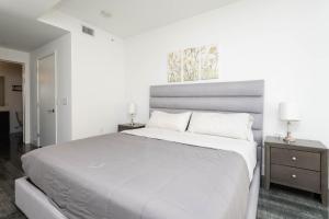Gallery image of 3-Bed High-Rise with Panoramic Views, Pool & Spa in Los Angeles +26 photos