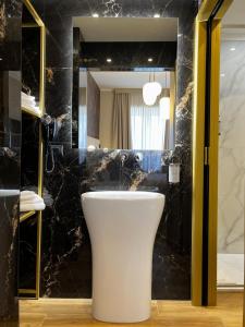 Koupelna v ubytování Mavi Luxury Suites