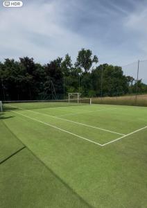 Tenis a/nebo squash v ubytování Buen Retiro nebo okolí