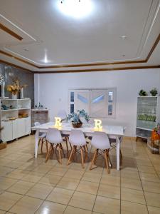 Fotografie z fotogalerie ubytování Quarto triplo com banheiro em Pousada e Restaurante v destinaci Manaus