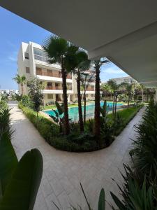 Bazén v ubytování Summer Stay 2 bedrooms Private Pool Beach 5 Minutes walking nebo v jeho okolí