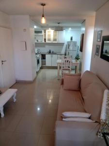 Η κουζίνα ή μικρή κουζίνα στο Crisostomo departamento