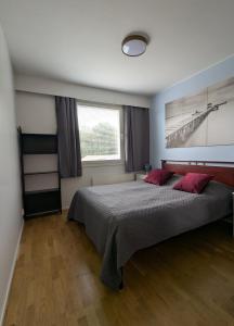 Billede fra billedgalleriet på Nice and spacious apartment in center - own carport and private sauna i Rauma