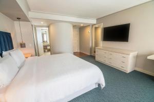 Letto o letti in una camera di Four Points by Sheraton Medellín