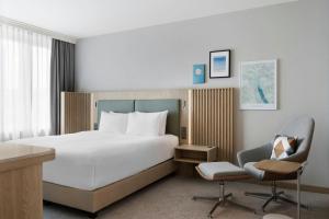 Letto o letti in una camera di Courtyard by Marriott Zurich North