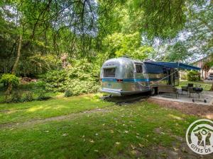 Zahrada ubytování Escapade insolite dans une Airstream vintage en Anjou - FR-1-622-111