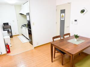 大曽根駅から徒歩5分人工温泉が24時間楽しめてナゴヤドームまで徒歩で行く事が出来ますにあるキッチンまたは簡易キッチン