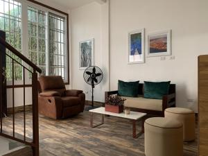 صورة لـ 8 habitaciones para 16 personas في فلوريس +23 صورة