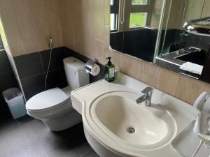 A bathroom at Furutasou B&B