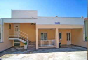 Fotografie z fotogalerie ubytování Cosey Studio Apartment For 2 Free Private Parking v destinaci Makarska
