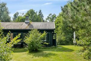 Jardí fora de Summer House With Large Nature Plot In Rørvig