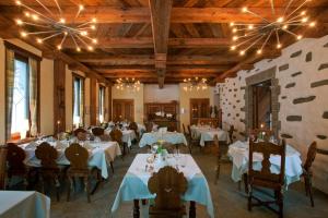 Restoran või mõni muu söögikoht majutusasutuses Hotel Allalin Saas-Fee
